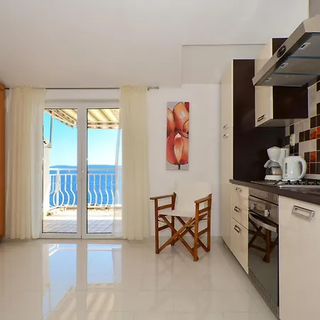 Seaside With A Swimming Pool Seget Vranjica, Trogir - 4284 Apartment Donji Seget